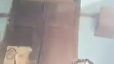 Desi girl is stressed out and she relaxes in fingering porn video