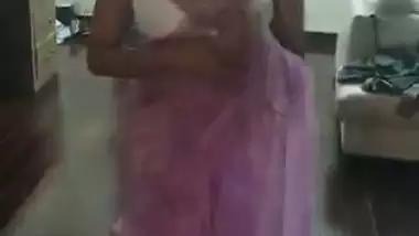 Lady strips and gives an Indian blowjob to her boss