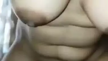 Mallu girlfriend pushing dick inside tight vaginal hole