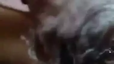 Desi MILF goes to the bathroom and washes her XXX body for sex video