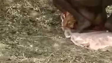 Dehati Randi chudai outdoors sex MMS