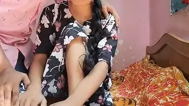 Desi Ladaki Chota Kapada Pahankar Apane Hi Step Brother Se Chudwai With Full Masti