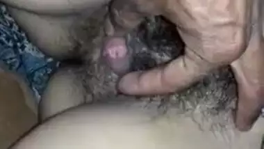 Man comes to sleeping Desi wife to touch her hairy XXX pussy in sex video