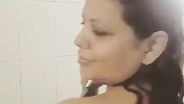 Sexiest bhabhi bathing self record for husband video stolen and from her mobil