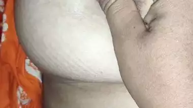 Boudi big boobs pressing by husband while she sleeps