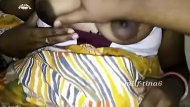 Biwi Bahar Jaaneke Baad Kaamwali Ko Malik Ne Rasoi Mein Choda House Owner Fucking With Worker In Kitchen