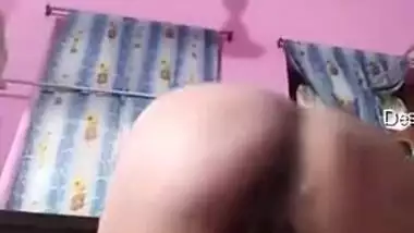 Indian woman is going to make XXX fans reach orgasms with her naked body