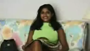 Odia sex video of a sexy girl with her friends in the home