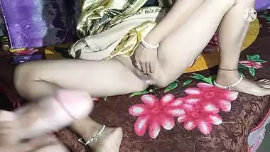 Alia in a saree takes my fat dick in her anus and a tomato in her pussy, Alia is so hot and sexy in a saree