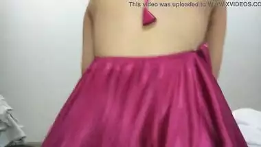 You ready to fuck indian aunty! Woman has come in the neighborhood