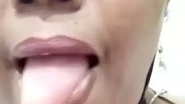 Mature aunty licking dick role-play on video call