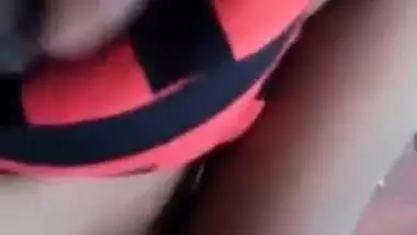 Indian Hot Tamil engineering student gets her boobs pressed by boyfriend scandal video - Wowmoyback