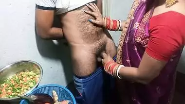 Morning Kitchen Xxx Fucking In Standing Doggy - Bhabhi Ko Kitchen Me Choda With Devar Bhabhi And Morning Sex