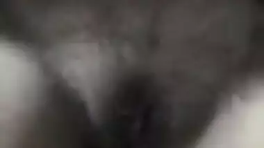 Close-up XXX video of mature Desi slut taking cock into hairy cunt