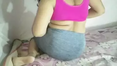 I See Best Friend Sister On Road Side Then I Took Her Hotel Room Fuck Her Hard Till Pussy Crempie