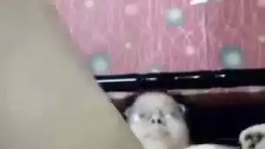 Viral tanker Bengali MILF fingering on video call