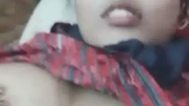 Bhabhi pressing boobs selfie video taken for lover