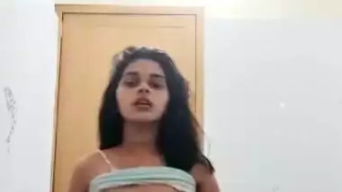 Mallu cute girl hot sexy shows her nude fringering stripping videos part 4