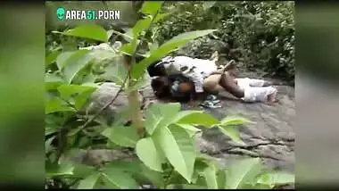 Tamil aunty caught outdoor sexm, free porn sex in forest scandal mms