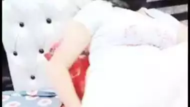 Paki wench sticks XXX toys into her Desi ass and pussy for DP video