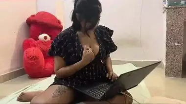 Desi Hot Babe Oasi Das Watching Porn And Fingering Pussy Part 1
