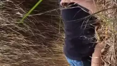 Desi XXX lovers outdoor hot fucking for the first time MMS