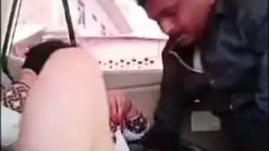 Indian cheating wife caught fucking in the car after date! Desi mms sex