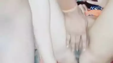 Desi wife fucking and cums too much on pussy