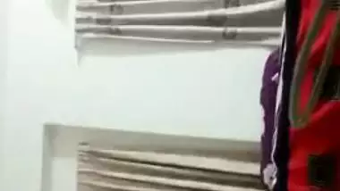 Fiery Bangladeshi girl poses all naked for private Desi XXX video