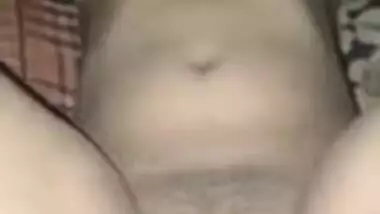 Desi MILF's hairy twat in XXX show made by her boyfriend with camera