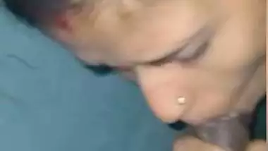 Lady sucks Indian big black dick in desi sex MMS