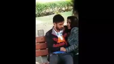 Desi sex video of a horny young couple enjoying outdoor sex