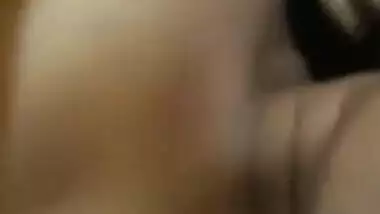 Boy bangs Desi slut's mouth and pussy in close-up XXX homemade video
