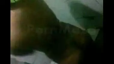 Free porn mms clip of young bengali bhabhi caught by maid during bath