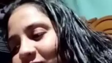 Chubby village aunty shows nude figure on video call