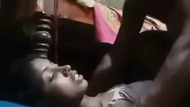 Village couple’s xxx desi MMS of chudai