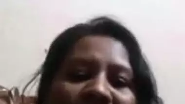 Desi mom simply sits in front of camera and talks with serious face