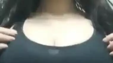 Nerdy Desi babe with big natural tits is ready for chudai fun