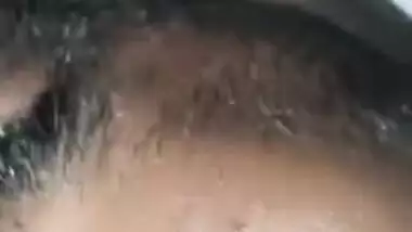 Desi housewife bares nipple but mustachioed guy licks it in XXX video