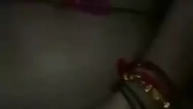 Desi MILF poses on the sex camera with her naked XXX boobies and pussy