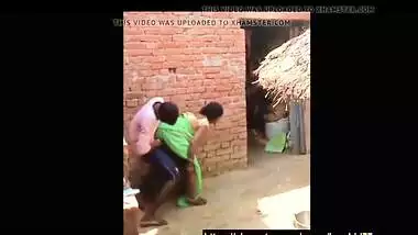 OMG best Desi sex! This slut indian village slut cheating husband outdoor