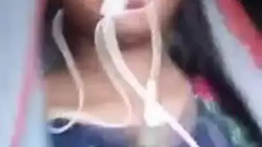 Cute virgin Desi XXX girl shows her teen boobs and pussy on cam