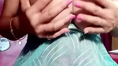 Desi Big Boobs Bhabhi Devar Ke Sath Call Pe Masti Karti Hui. Indian Big Boobs Bhabhi