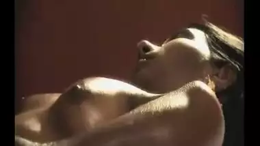 Non-professional desi Indian mother i'd like to fuck oils up for seduction