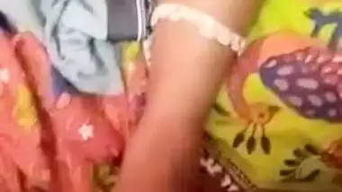 Indian sleeping XXX girl’s nude video recorded by her hubby MMS