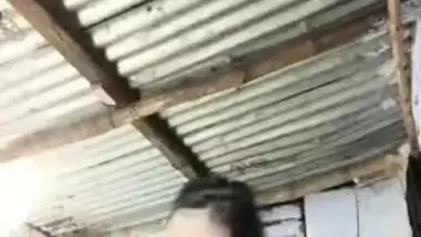 Guys pay money to make the Desi village teen's XXX video into MMS