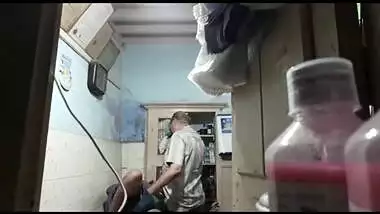 Desi teen comes to a XXX doctor who has sex with her in his office