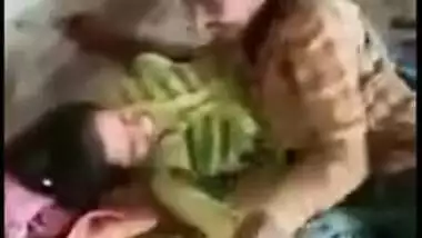 Girl seduced the servant and cheated on her BF in his house, XXX Desi mms