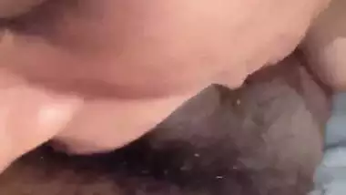 GF gives a desi blowjob and tastes her lover’s cum