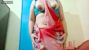 Telugu aunty Sangeeta wants to have bed breaking hot sex with dirty Telugu audio